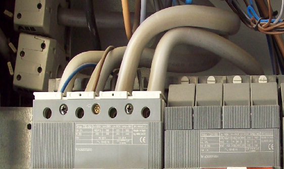 connessioni a int ABB.jpg