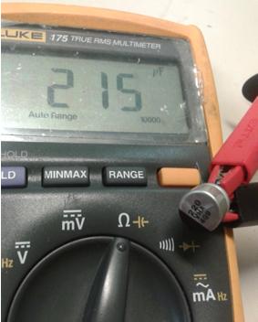 misura capacità 220 mF.JPG