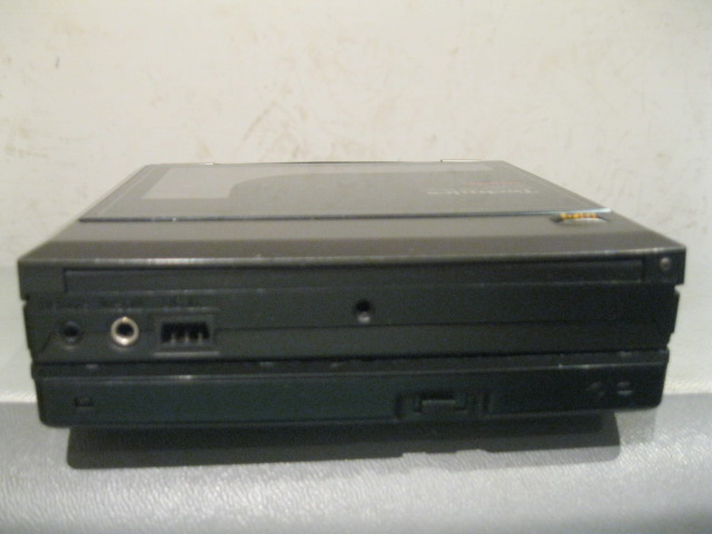 Lettore CD port. Technics SL-XP5-5.JPG