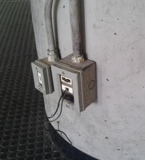 presa con cavi volanti.JPG