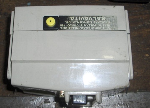 2 salvavita retro.jpg