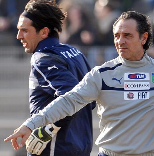 prandelli buffon.jpg