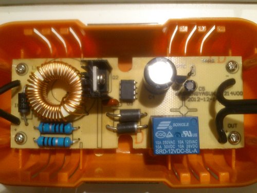 circuito carica auto .jpg