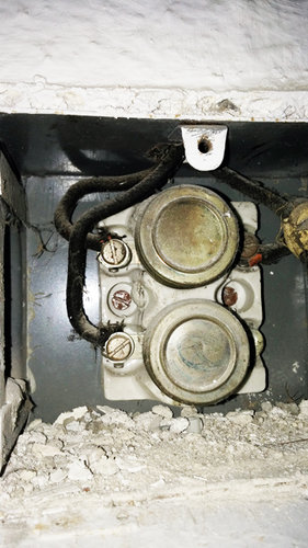 portafusibile 01.jpg