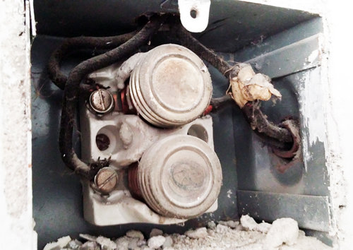 portafusibile 02.jpg