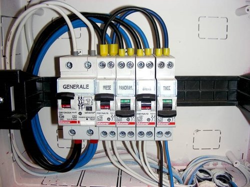 quadro-elettrico-civile_O2.jpg