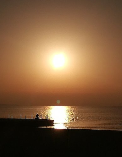 Il pescatore, il mare e l'alba..jpg