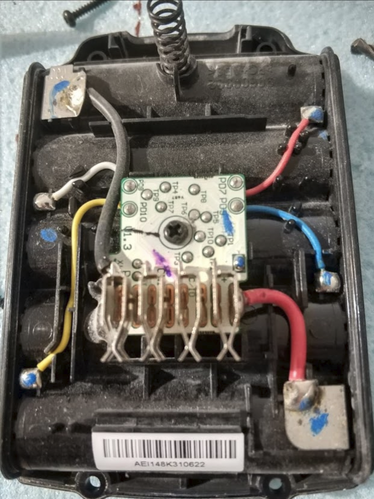 Contenitore batterie.png