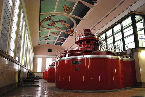 1024px-CENTRALE_IDROELETTRICA_DI_SOVERZENE__ACHILLE_GAGGIA_.jpg