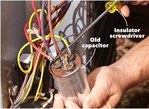 Come NON scaricare un condensatore ...jpg