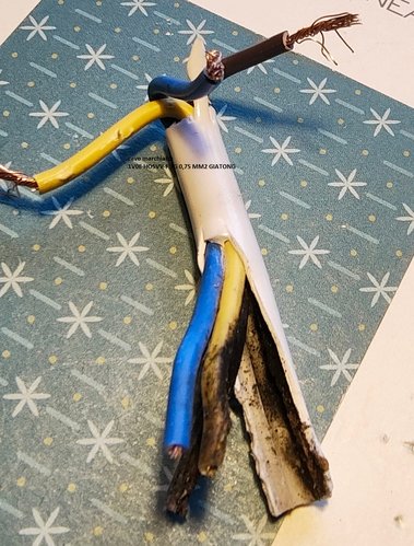 surriscaldamento cavo.jpg