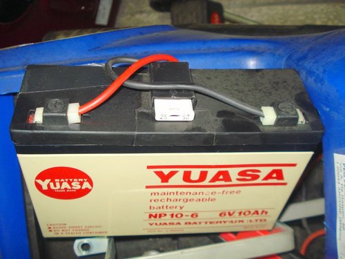 moto elettrica peg perego tenere DSC01269_2.JPG