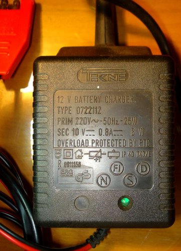 caricabatterie peg perego DSC01291_2.JPG