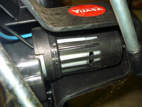 moto elettrica peg perego tenere motorino sn DSC01298_2.JPG